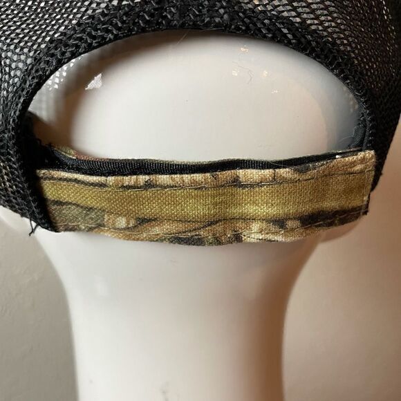 Mossy Oak Camo and Hot Pink Cap EUC - Picture 5 of 8